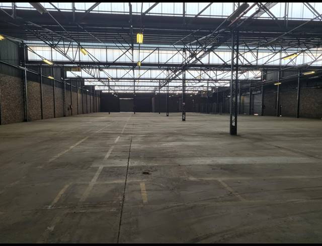 3,492M² WAREHOUSE TO LET IN ROCKY DRIFT